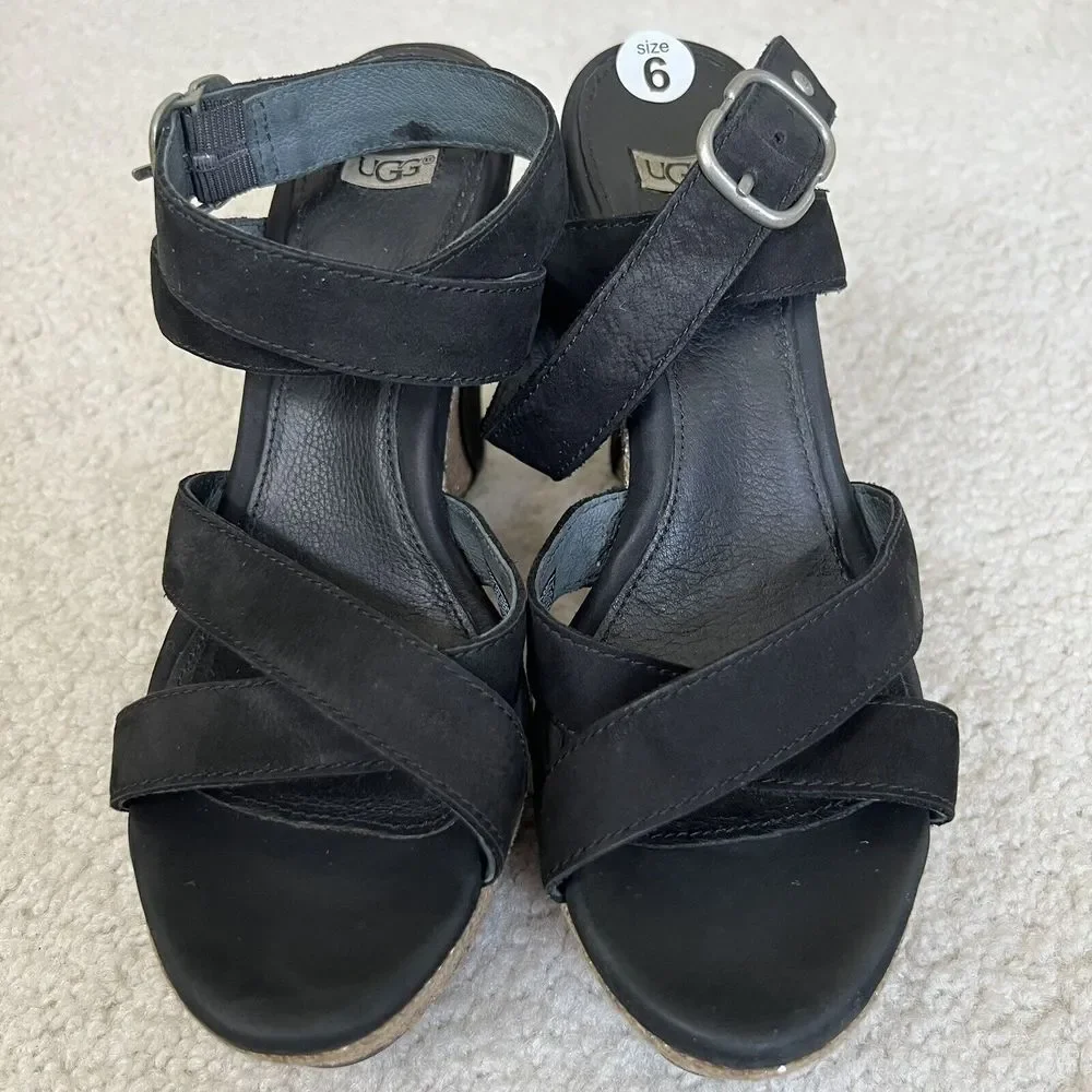 UGG  Ariah Black Suede Nubuck‎ Snake Wedge Platform Sandals Women Size 7